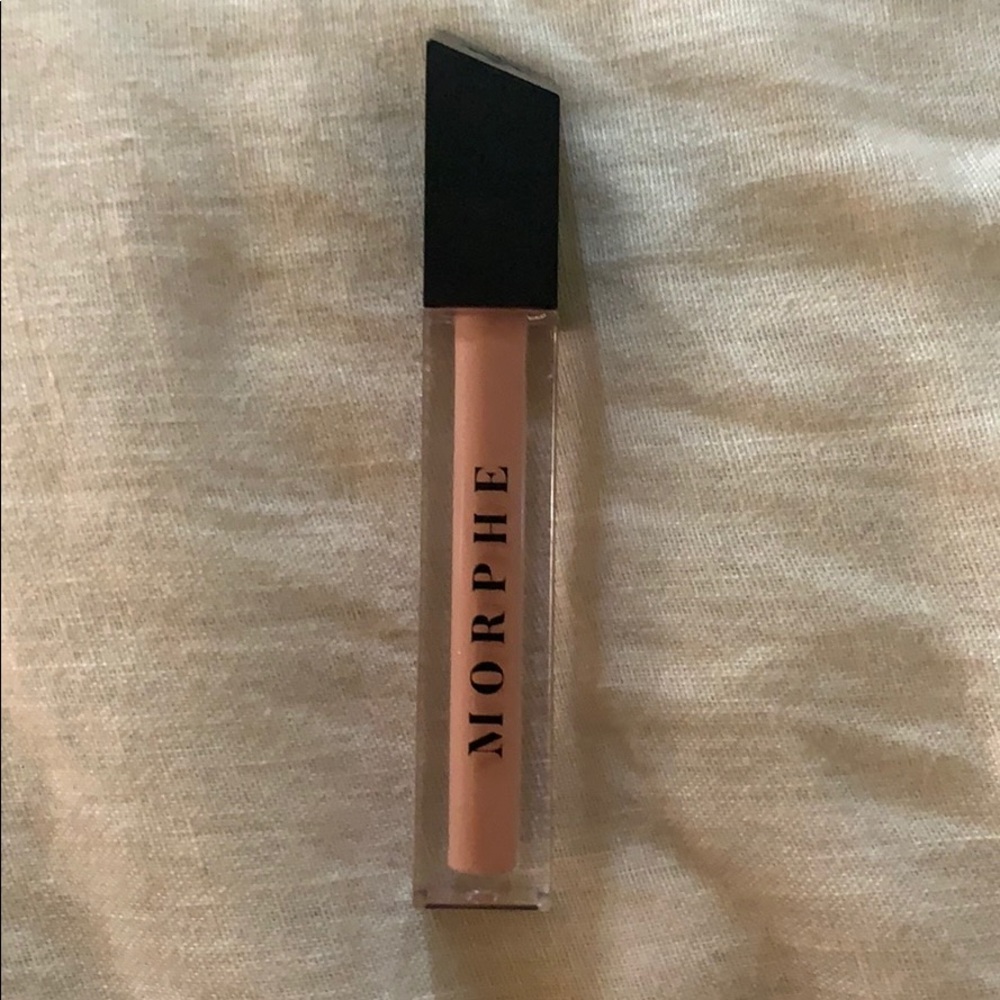 Nude pink gloss